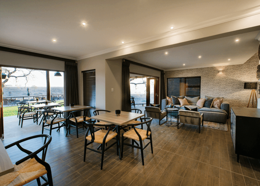 <p>The restaurant is also open to non-residents</p>