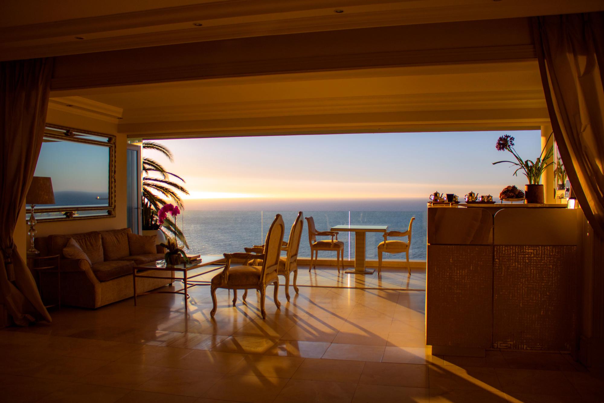 The Clarendon Bantry Bay thumbnail 3