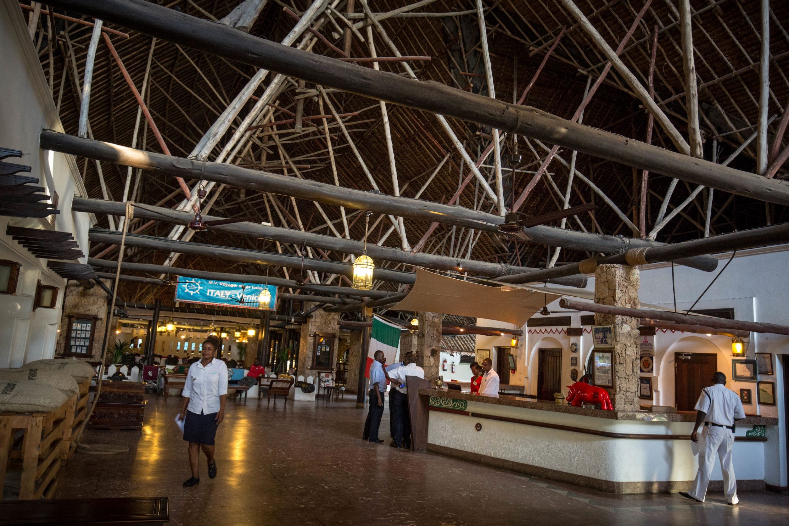 Voyager Beach Resort thumbnail 5