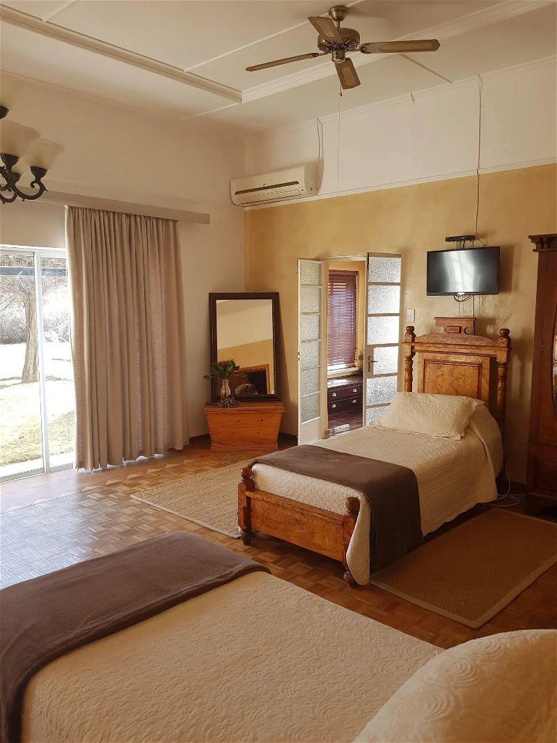 New Holme Nature Lodge thumbnail 3