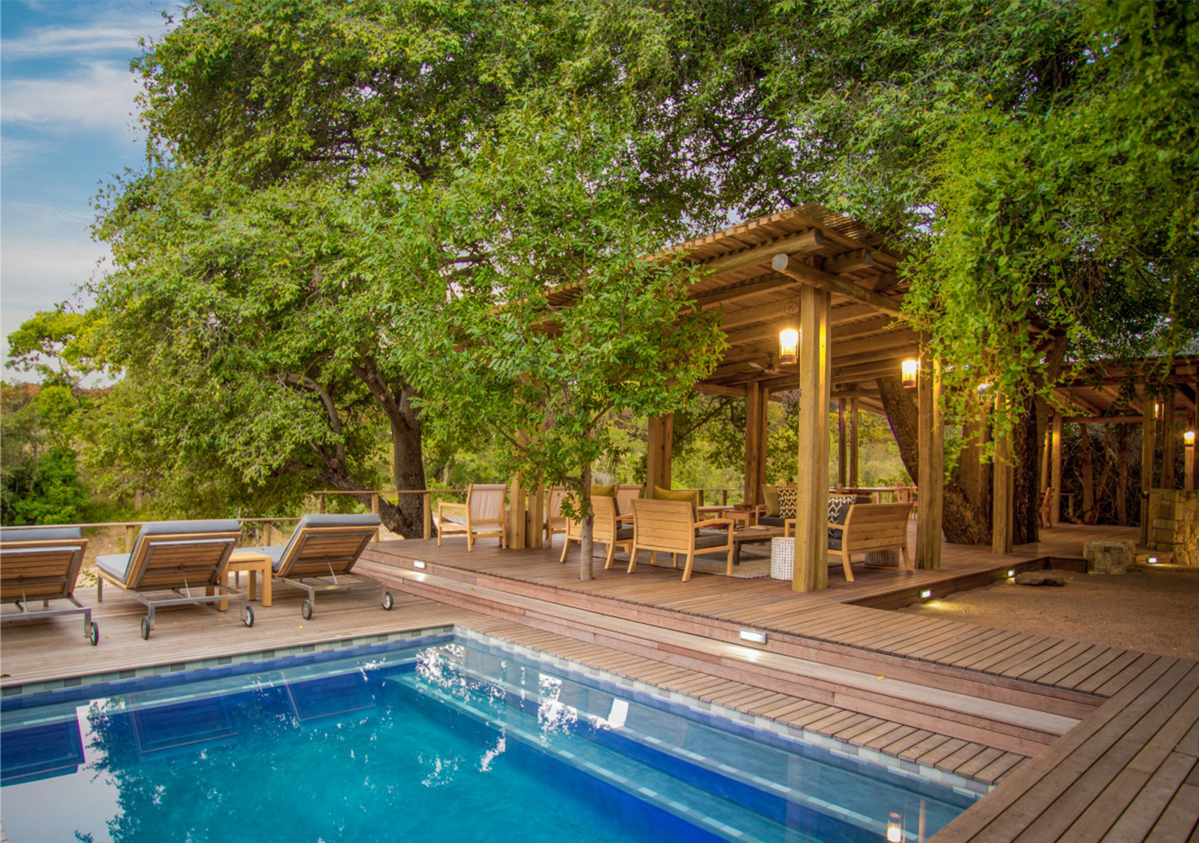 Bateleur Safari Camp thumbnail 2