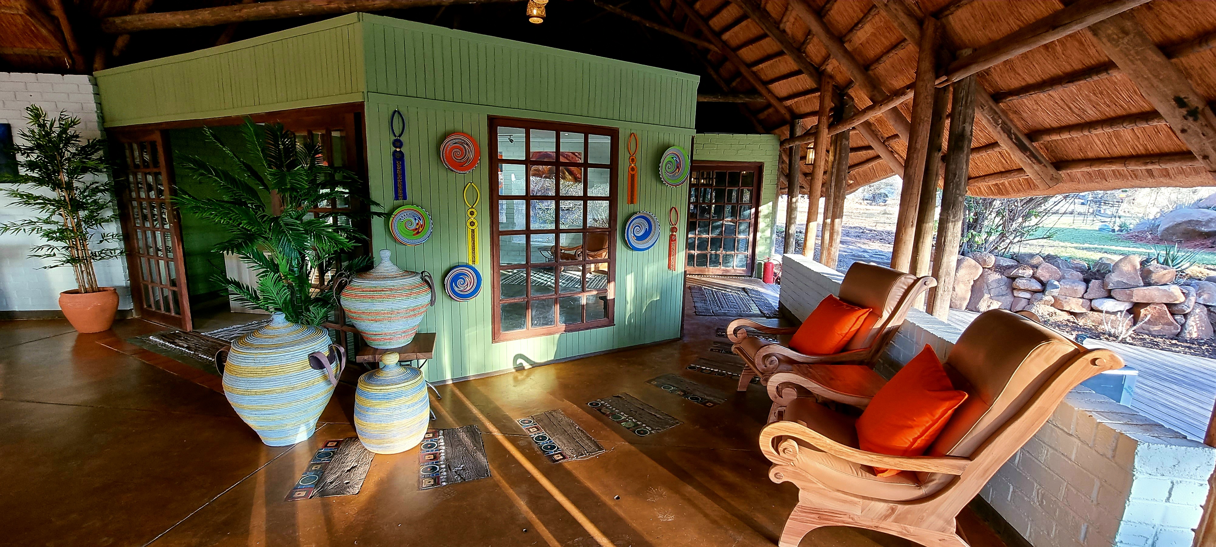 <p>Main area lounge area&nbsp;</p>