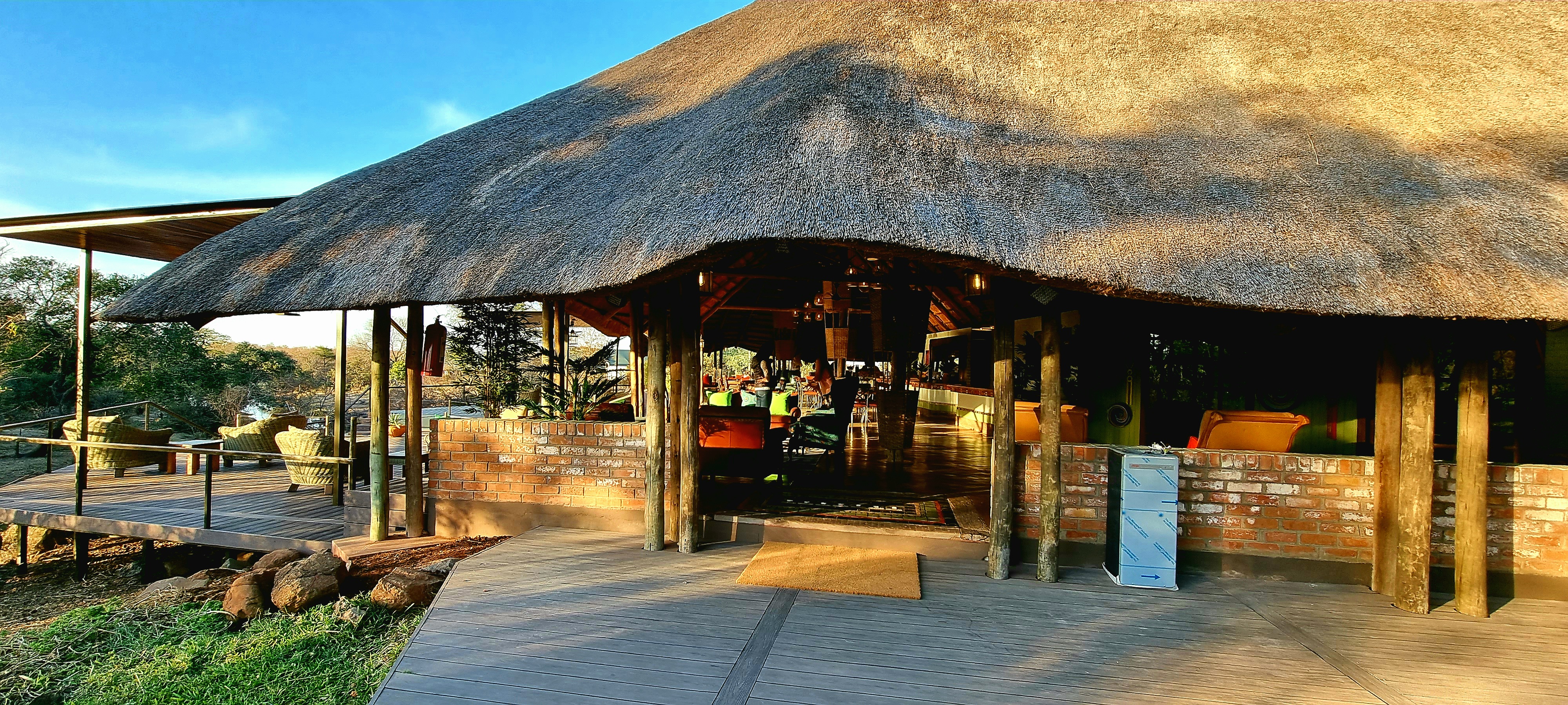 <p>Main area entrance</p>