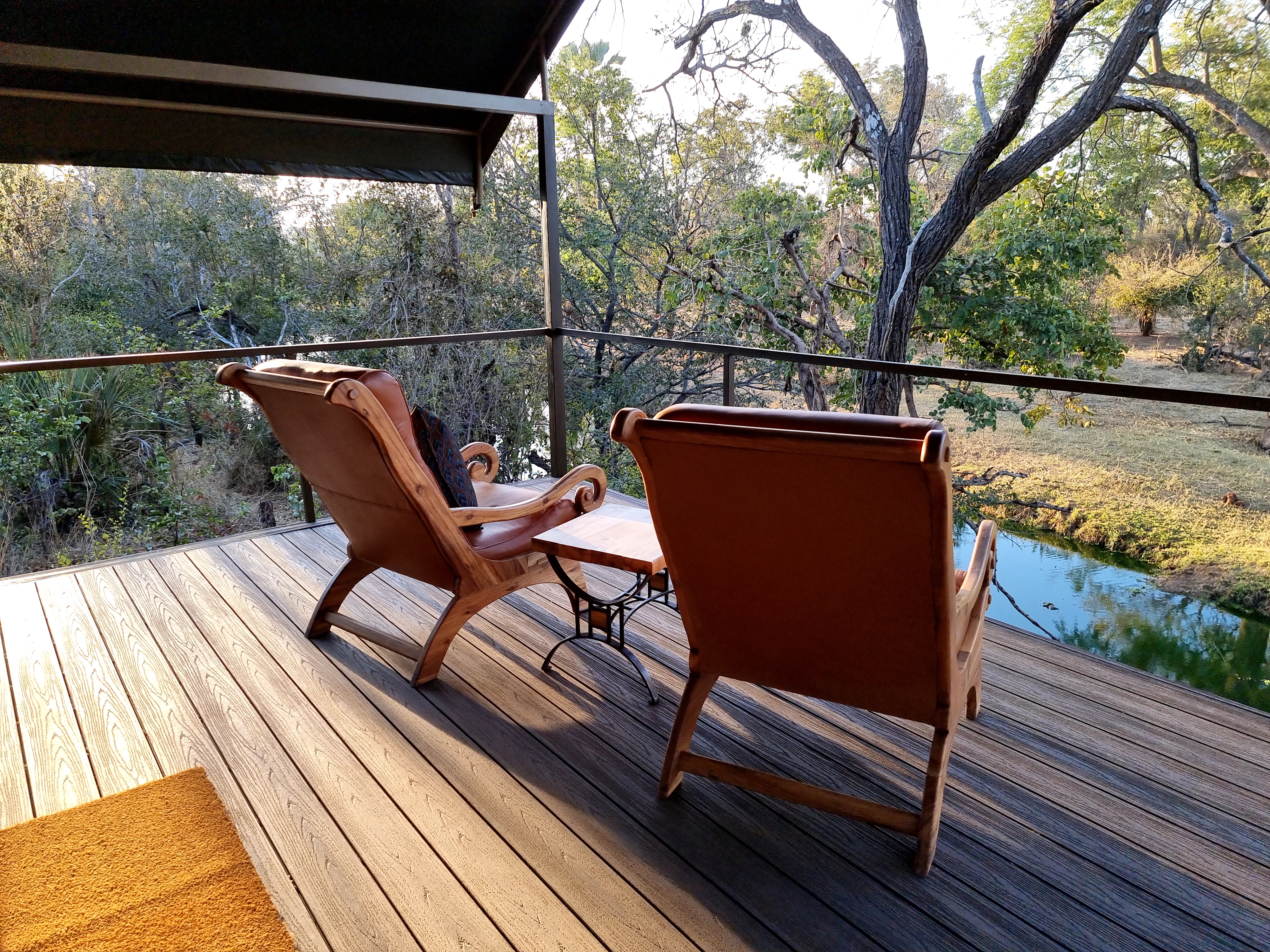 <p>The bedrooms are very large with a private bathroom and outdoor shower</p>