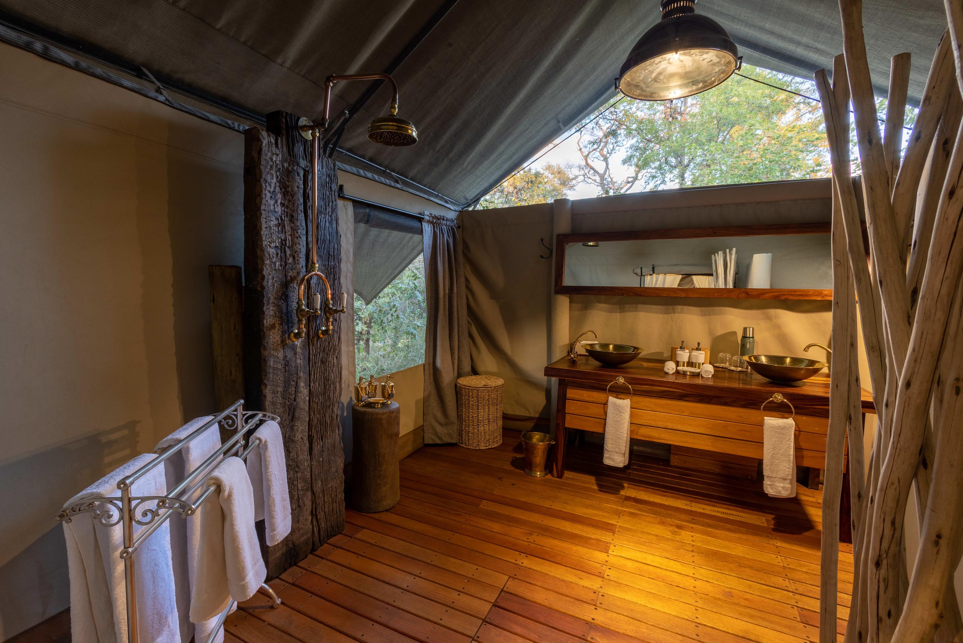 Selinda Explorers Camp thumbnail 8