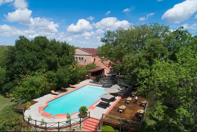 Sedia Riverside Hotel