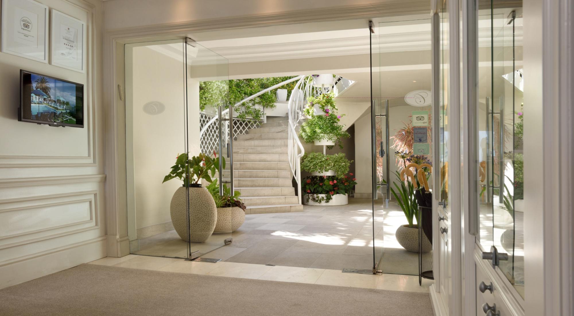 The Clarendon Bantry Bay thumbnail 4