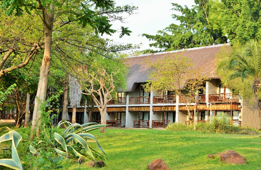 Cresta Mowana Safari Resort & Spa thumbnail 12