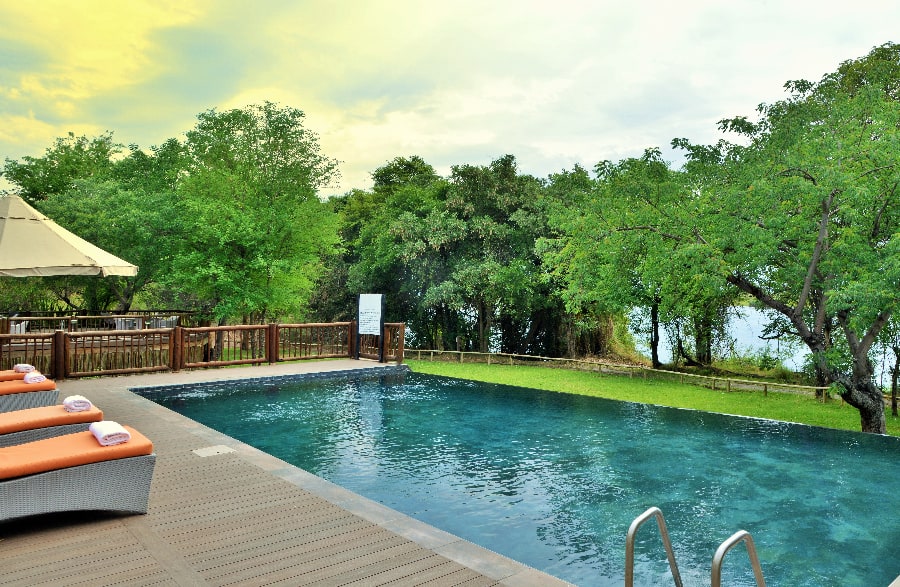 Cresta Mowana Safari Resort & Spa thumbnail 7