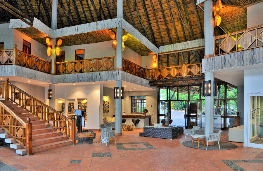 Cresta Mowana Safari Resort & Spa thumbnail 1