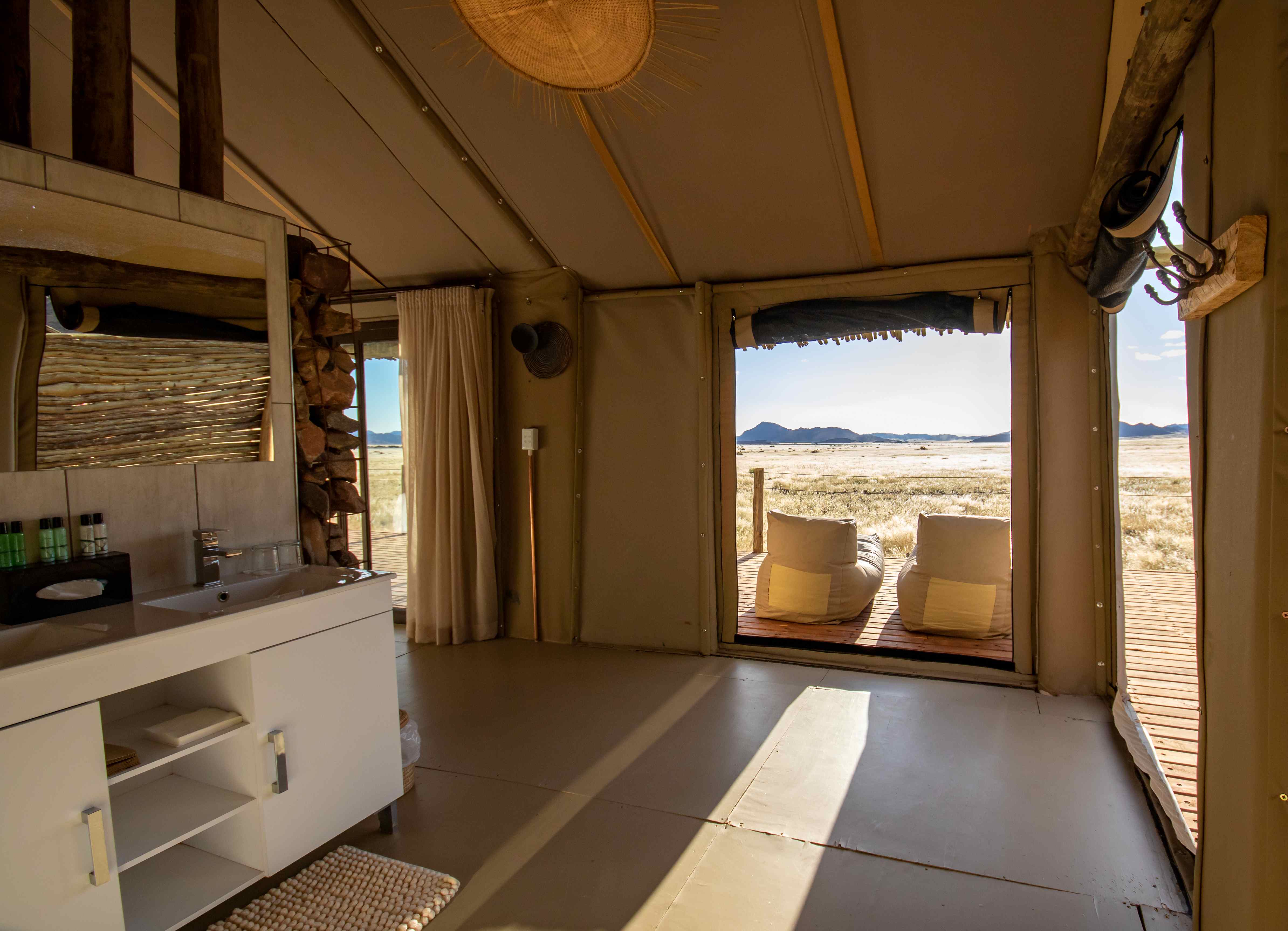 The Elegant Desert Camp thumbnail 4