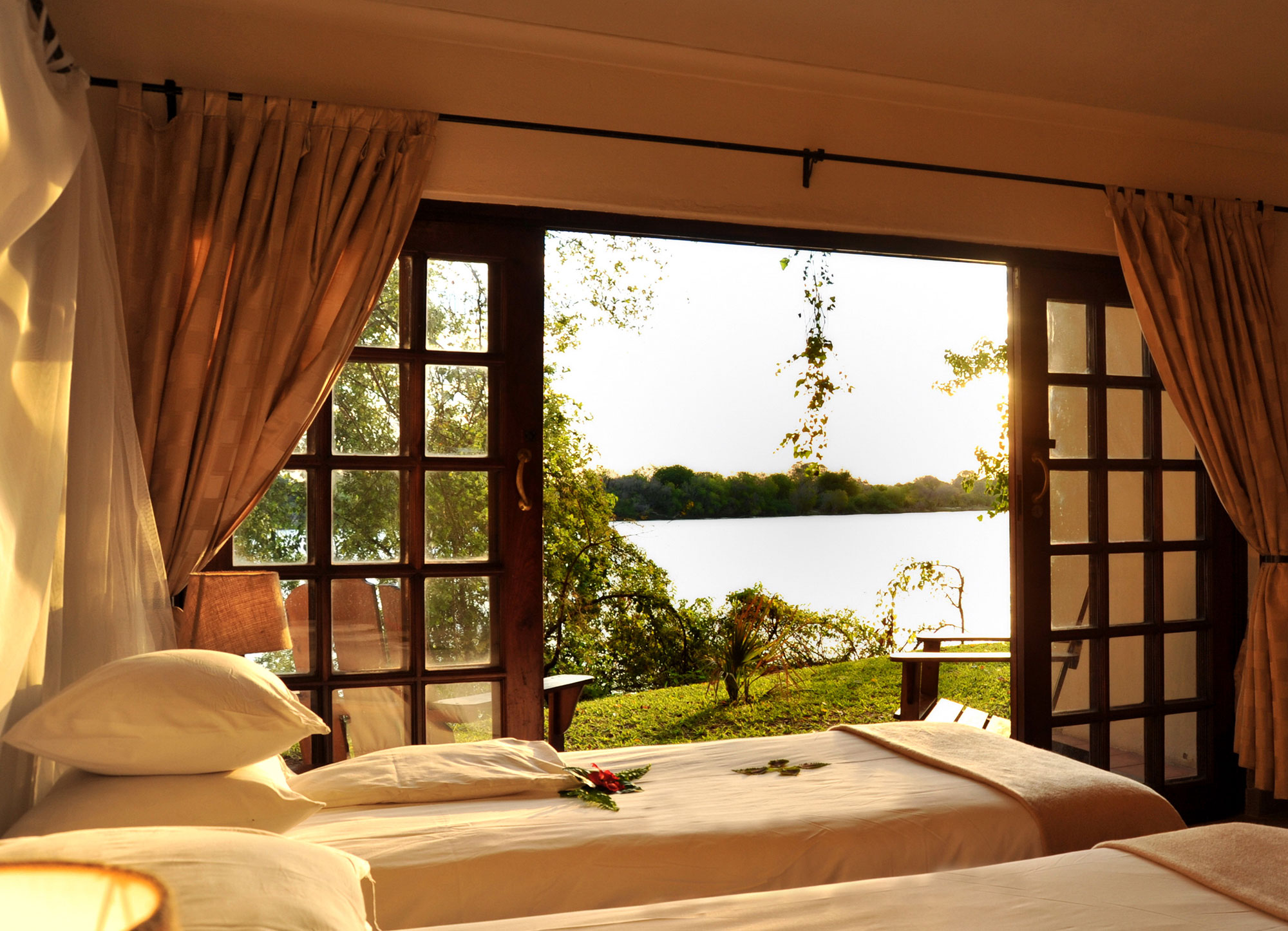 Victoria Falls Waterfront thumbnail 5