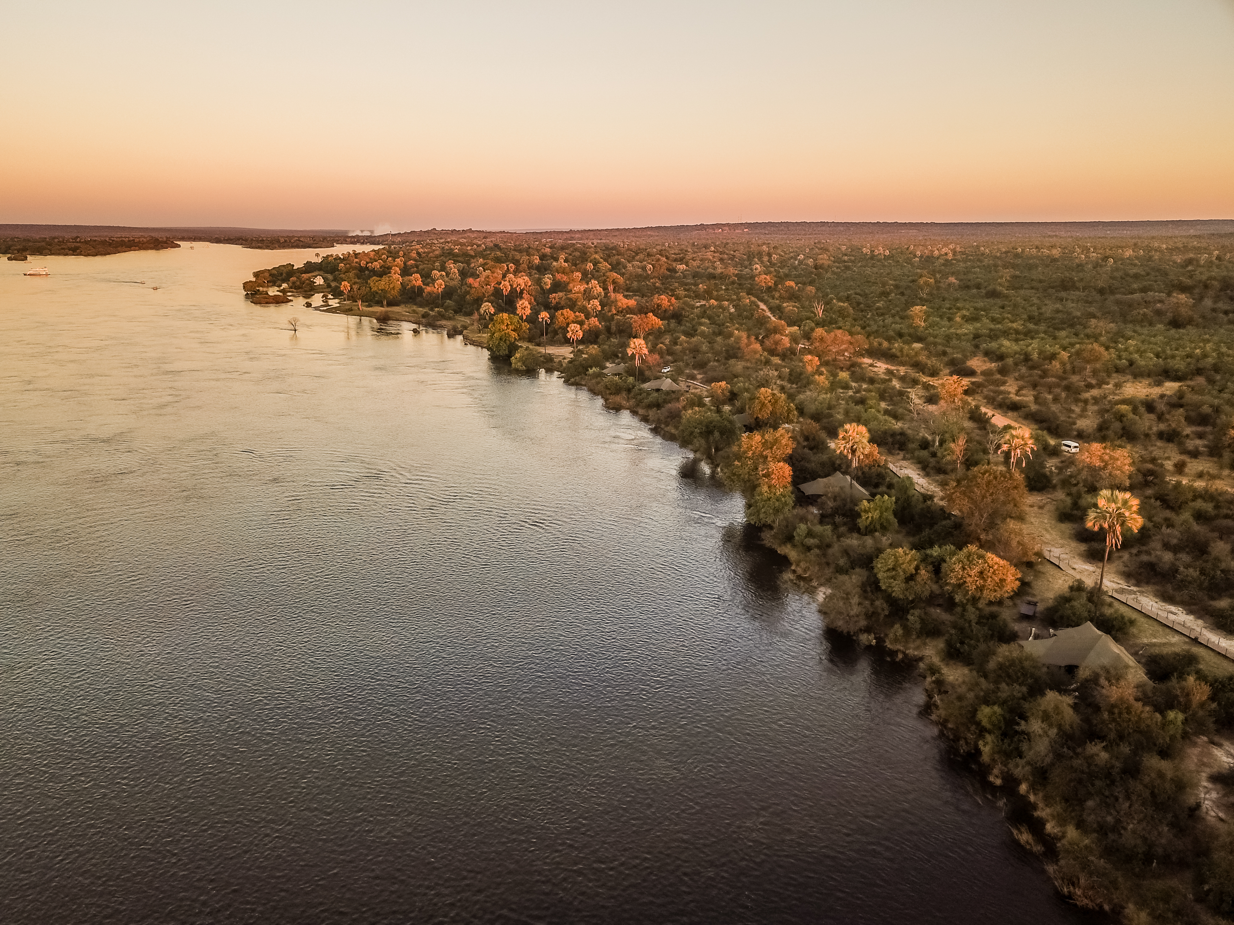 Old Drift Lodge thumbnail 22