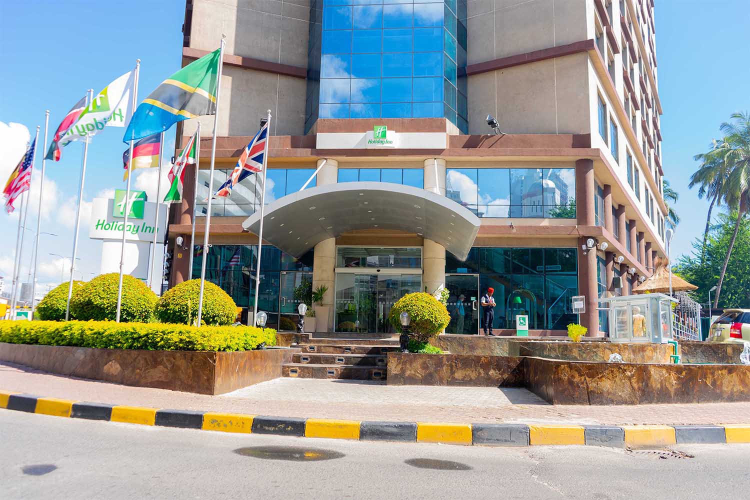 Holiday Inn Dar es Salaam City Centre thumbnail 3
