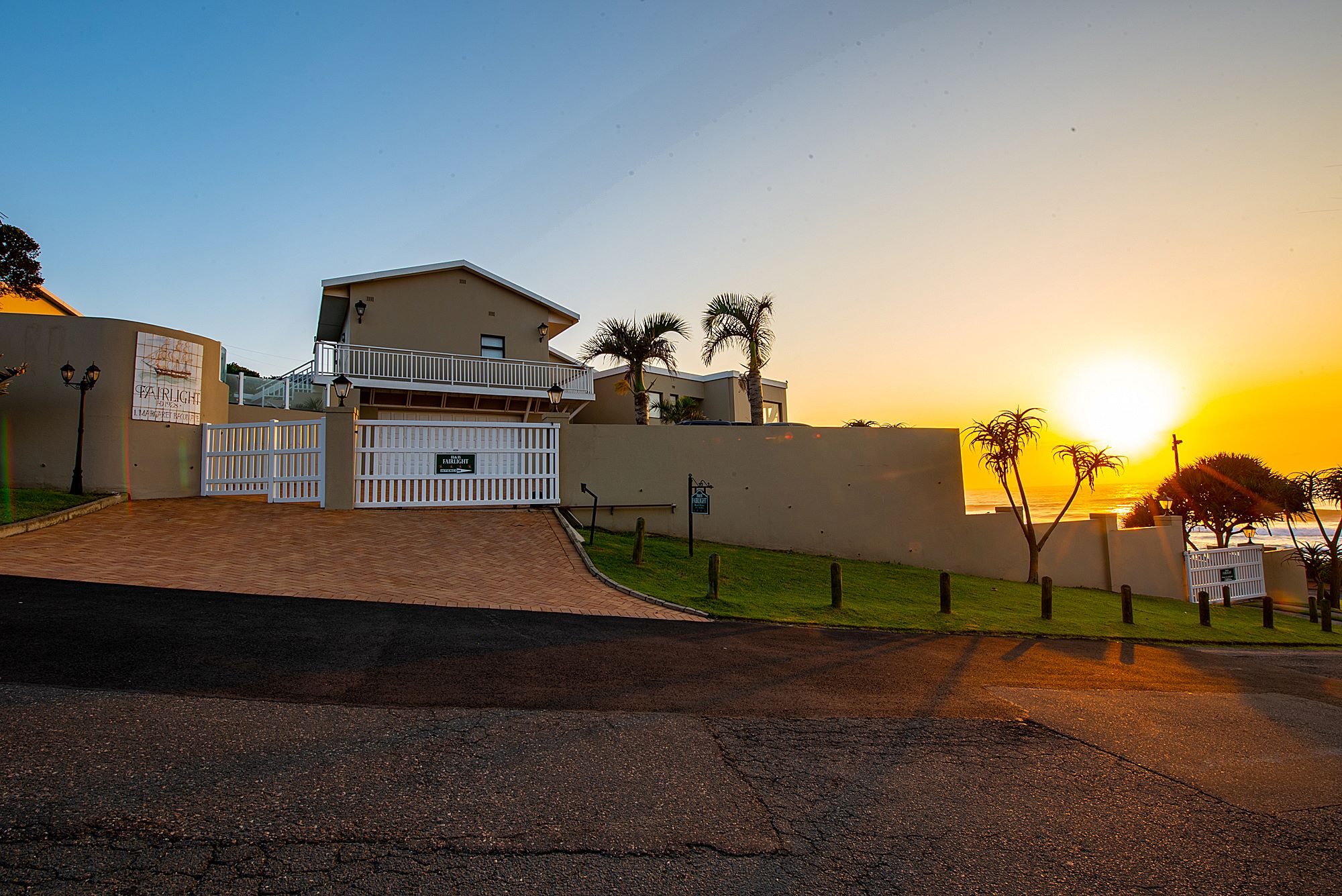 Fairlight Beach House thumbnail 1