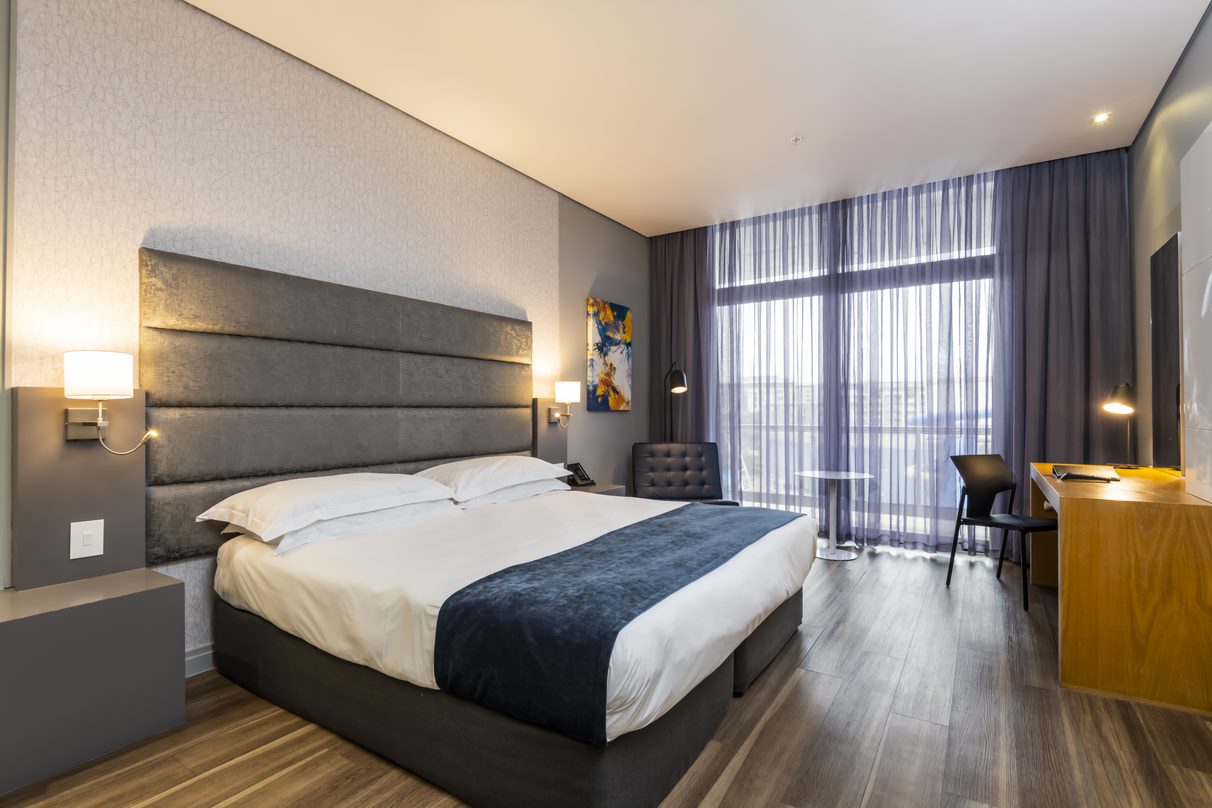 aha Gateway Hotel thumbnail 3