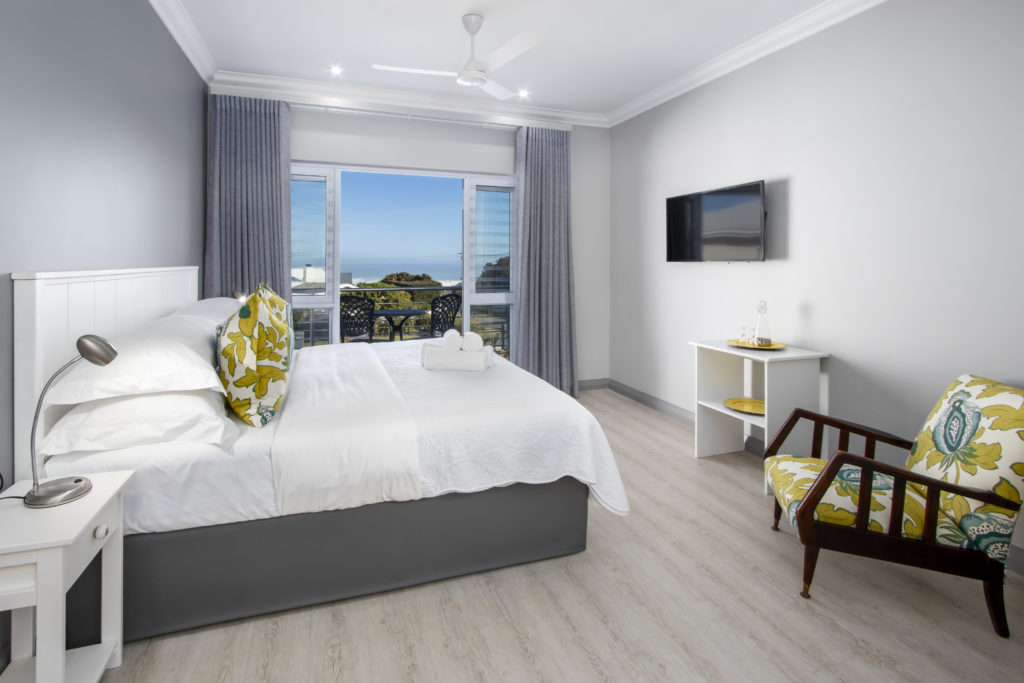 Whale Coast Ocean Villa thumbnail 9