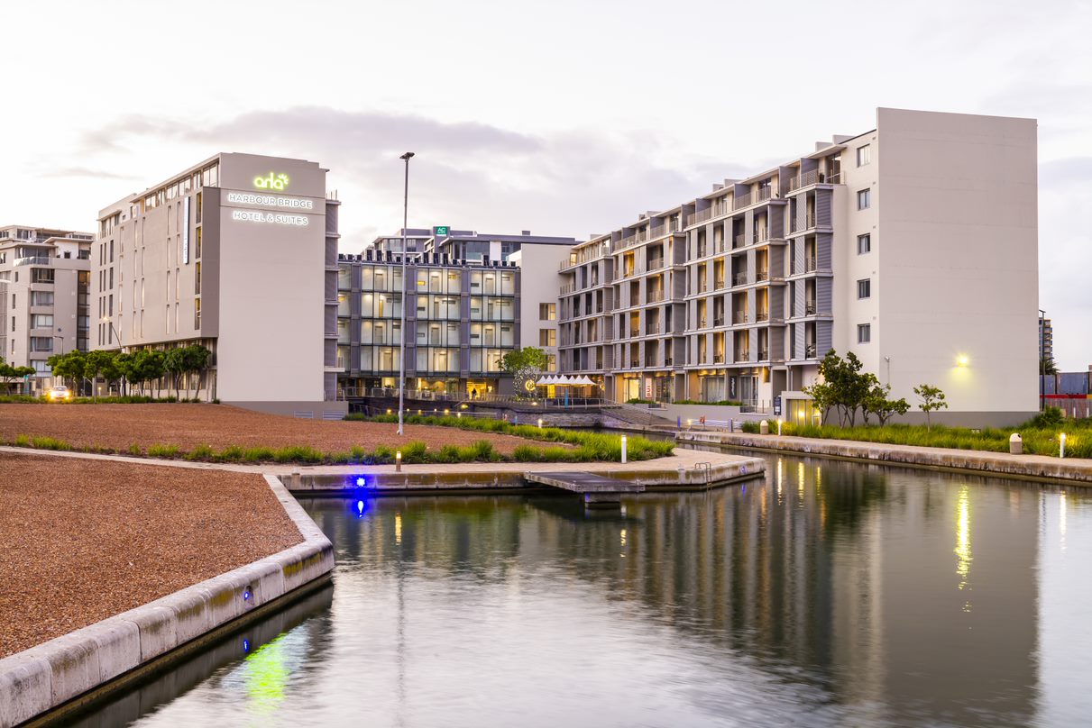 aha Harbour Bridge Hotel and Suites thumbnail 4