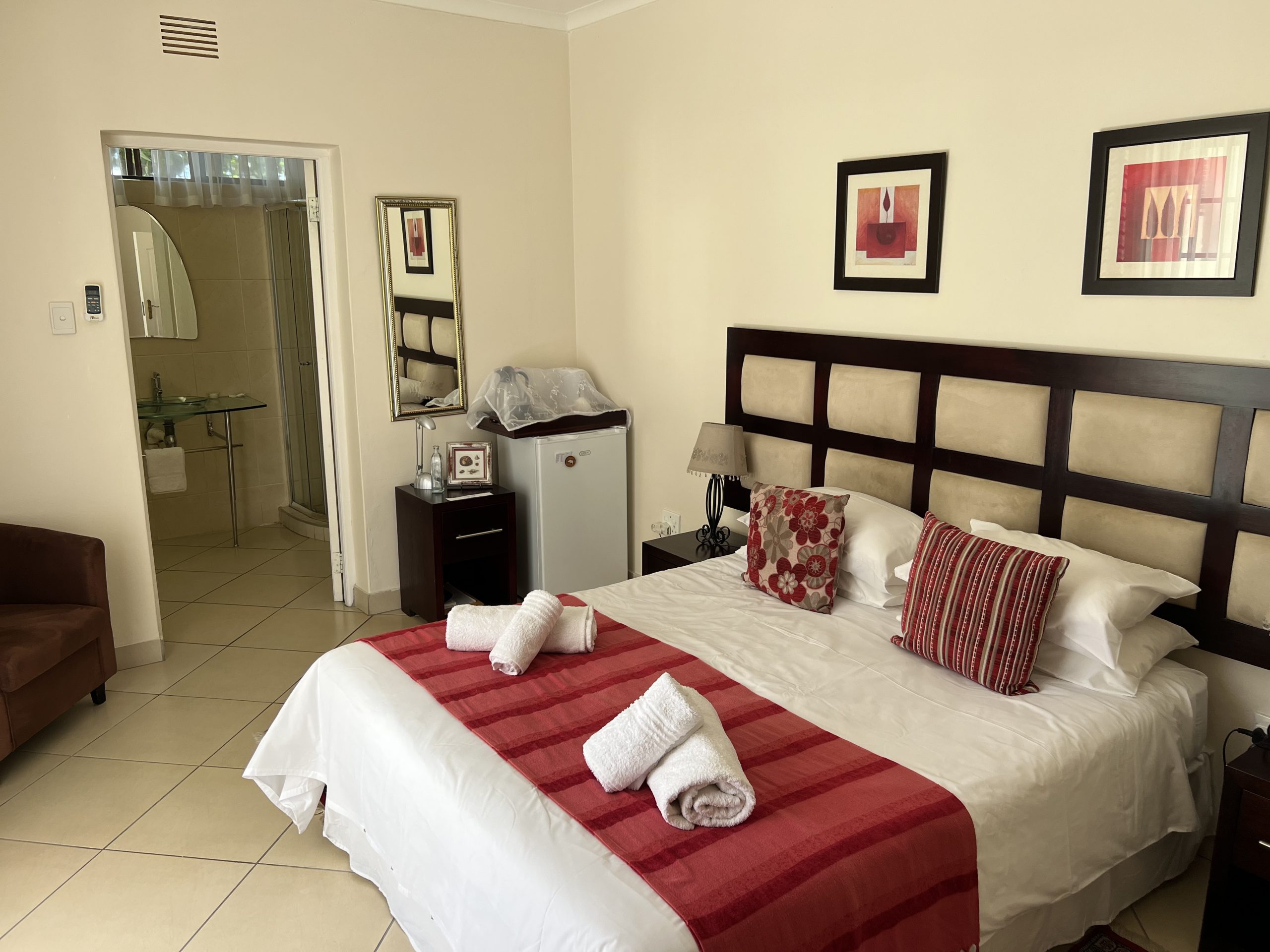 Whalesong Guest House thumbnail 3