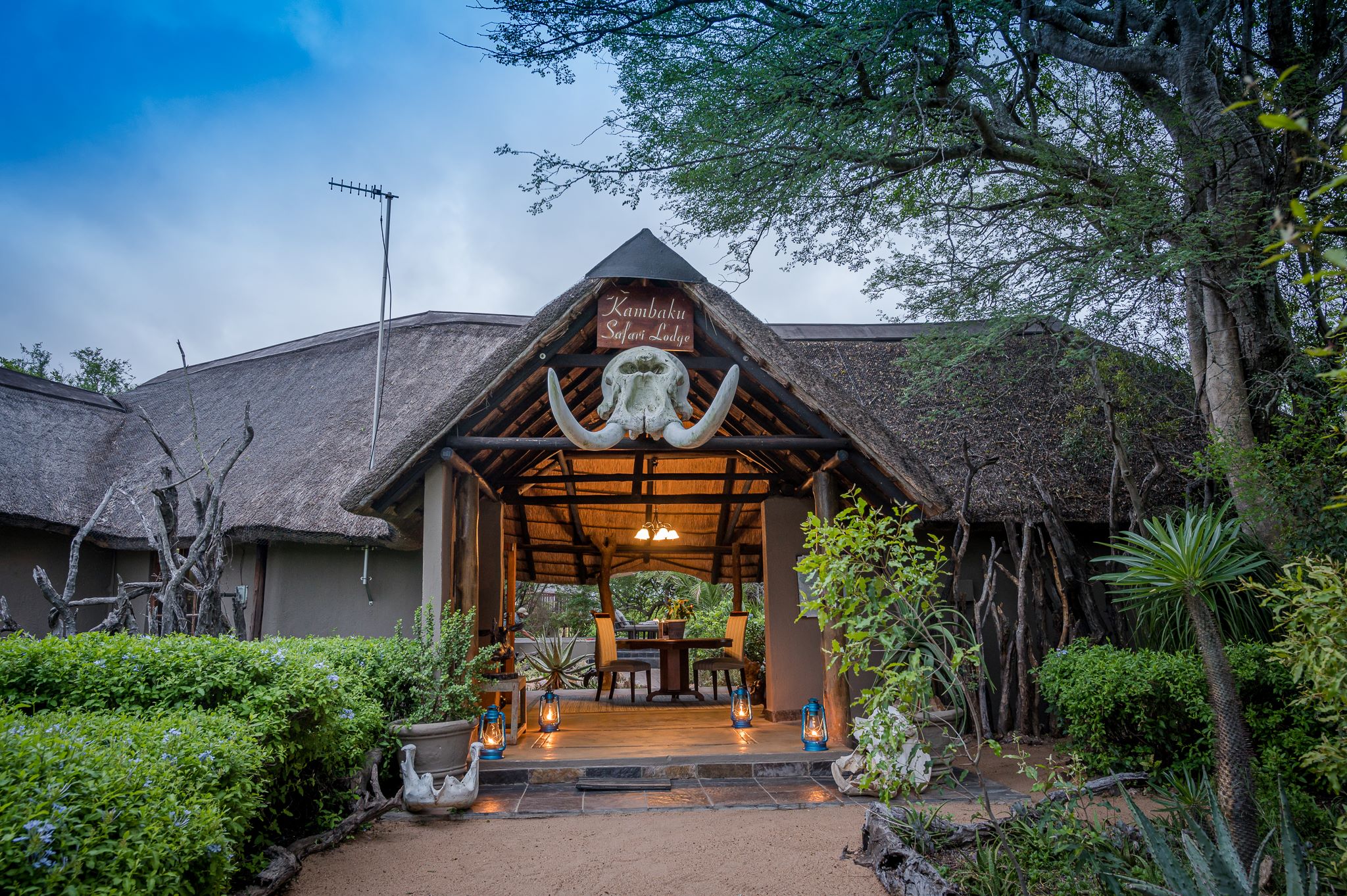 Kambaku Safari Lodge thumbnail 1