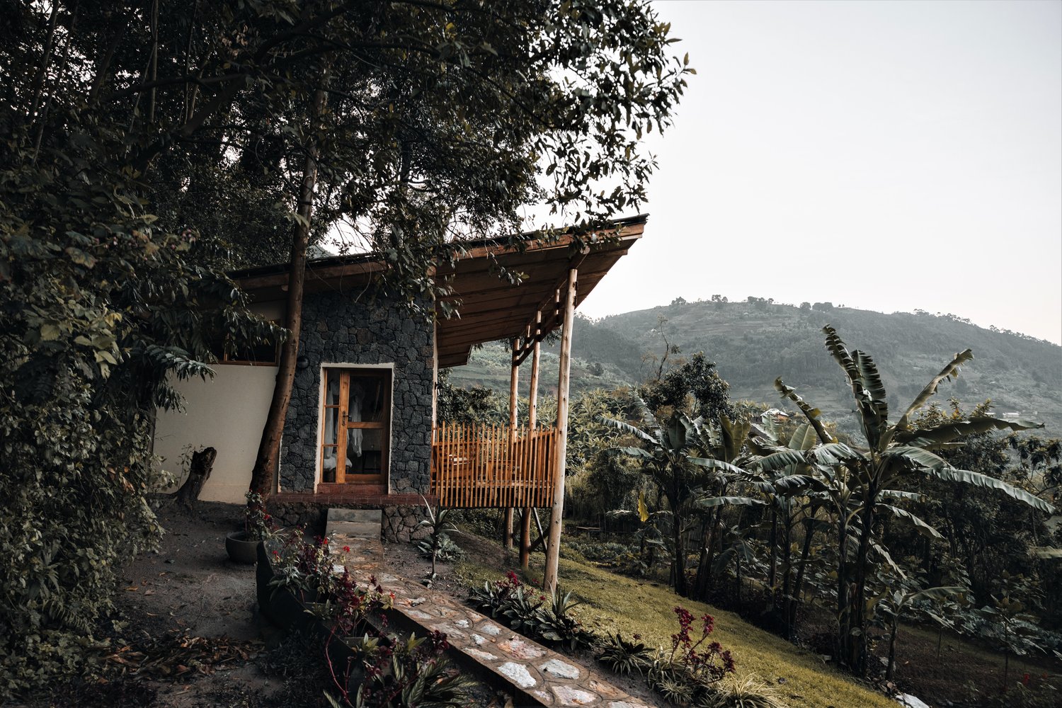 Mutanda Lake Resort thumbnail 5