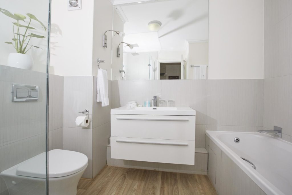 The Bantry Bay Suite Hotel thumbnail 4