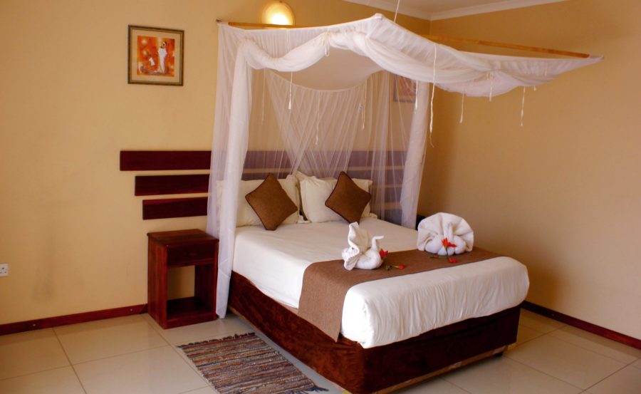 Kwalape Safari Lodge thumbnail 5