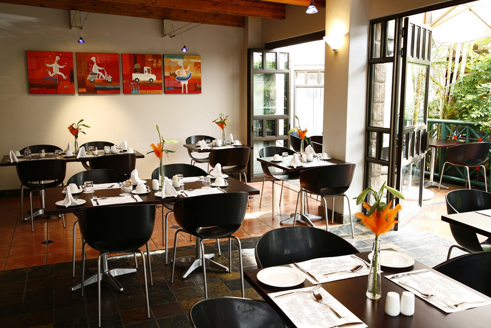 Court Classique Suite Hotel thumbnail 4