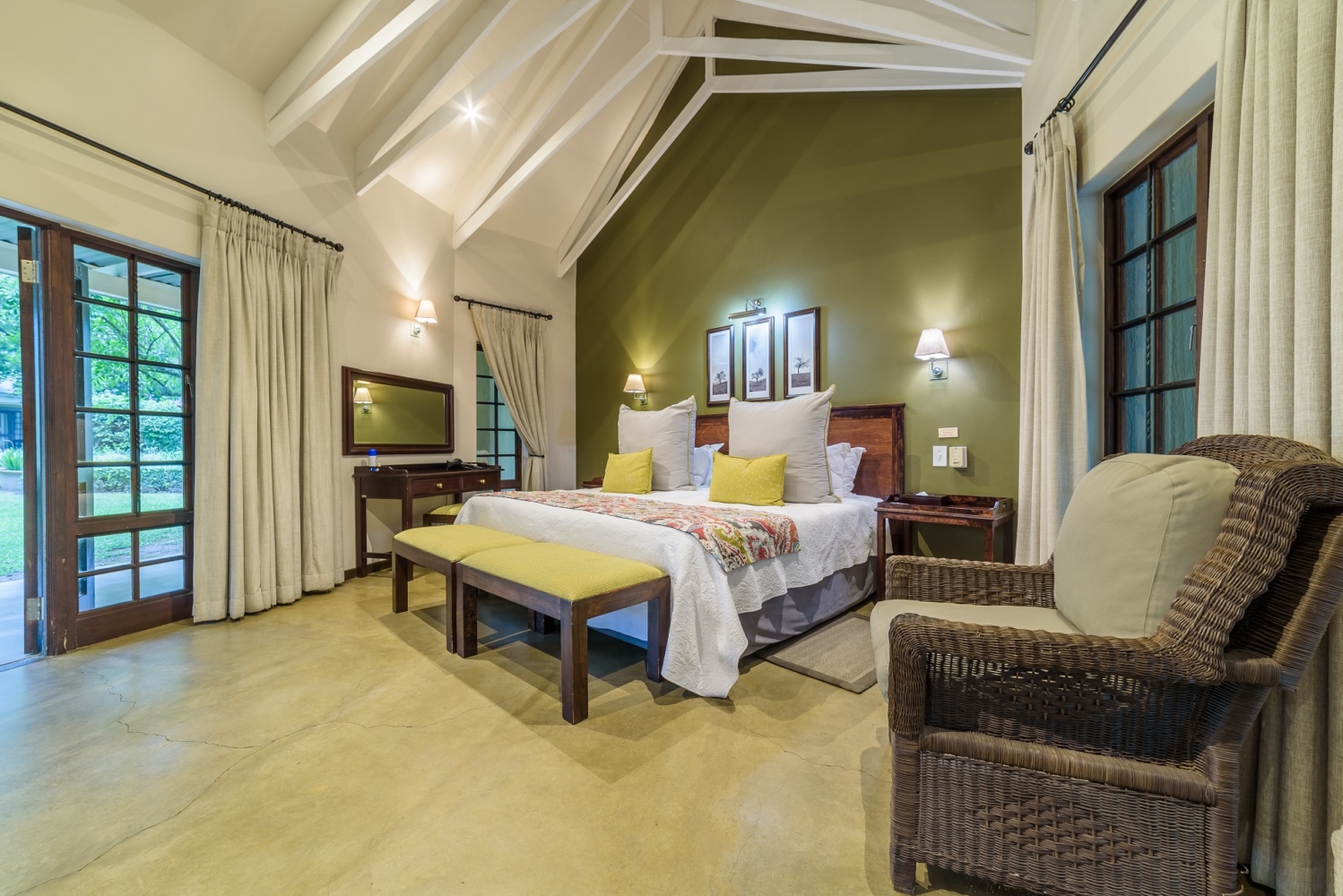 Perry's Bridge Hollow Boutique Hotel thumbnail 4