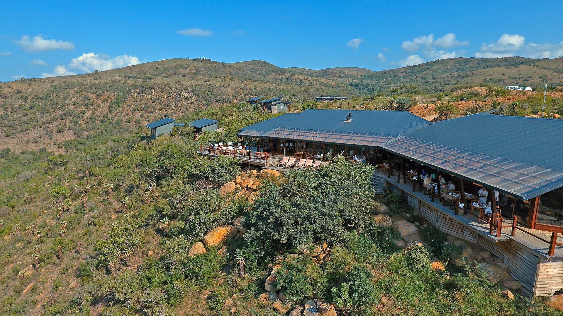 Rhino Ridge Safari Lodge