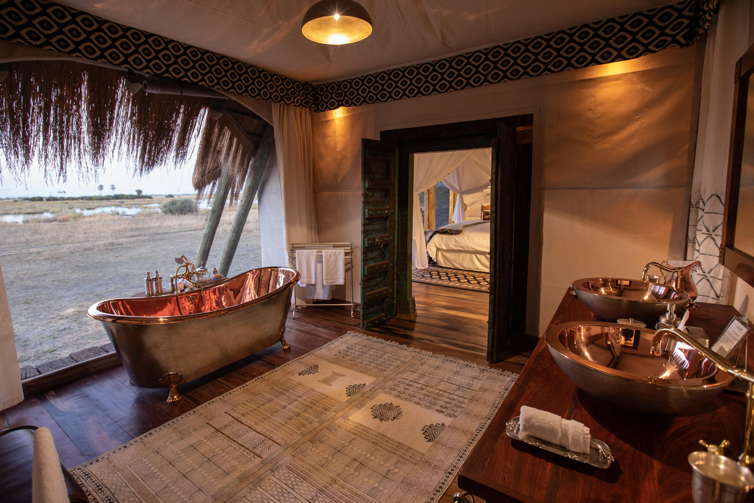 Selinda Camp
