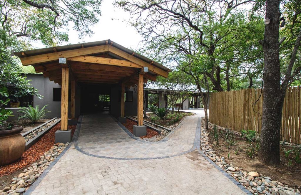 Little Africa Safari Lodge thumbnail 2