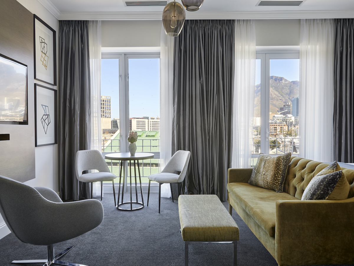 The Manor House thumbnail 5