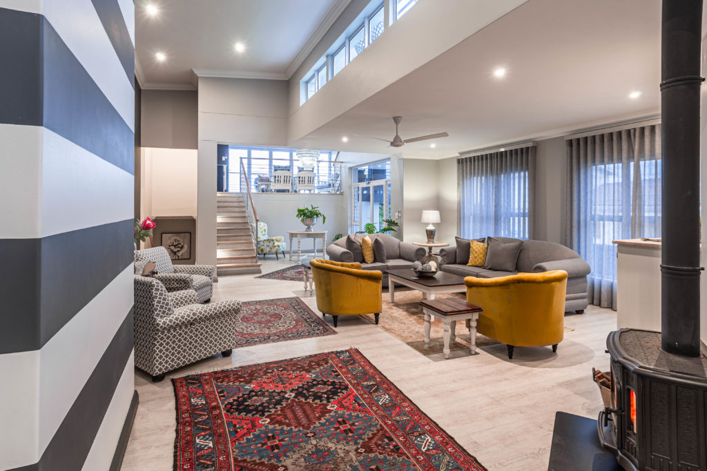 Whale Coast Ocean Villa thumbnail 4