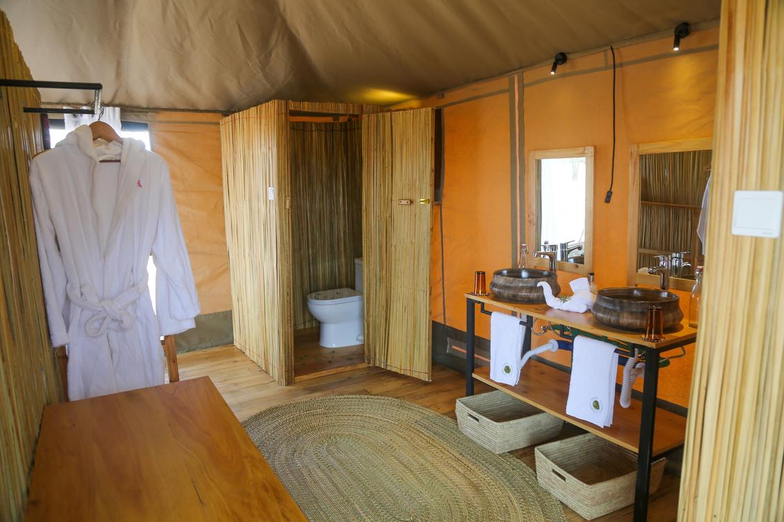 Intimate Camp Seronera thumbnail 5