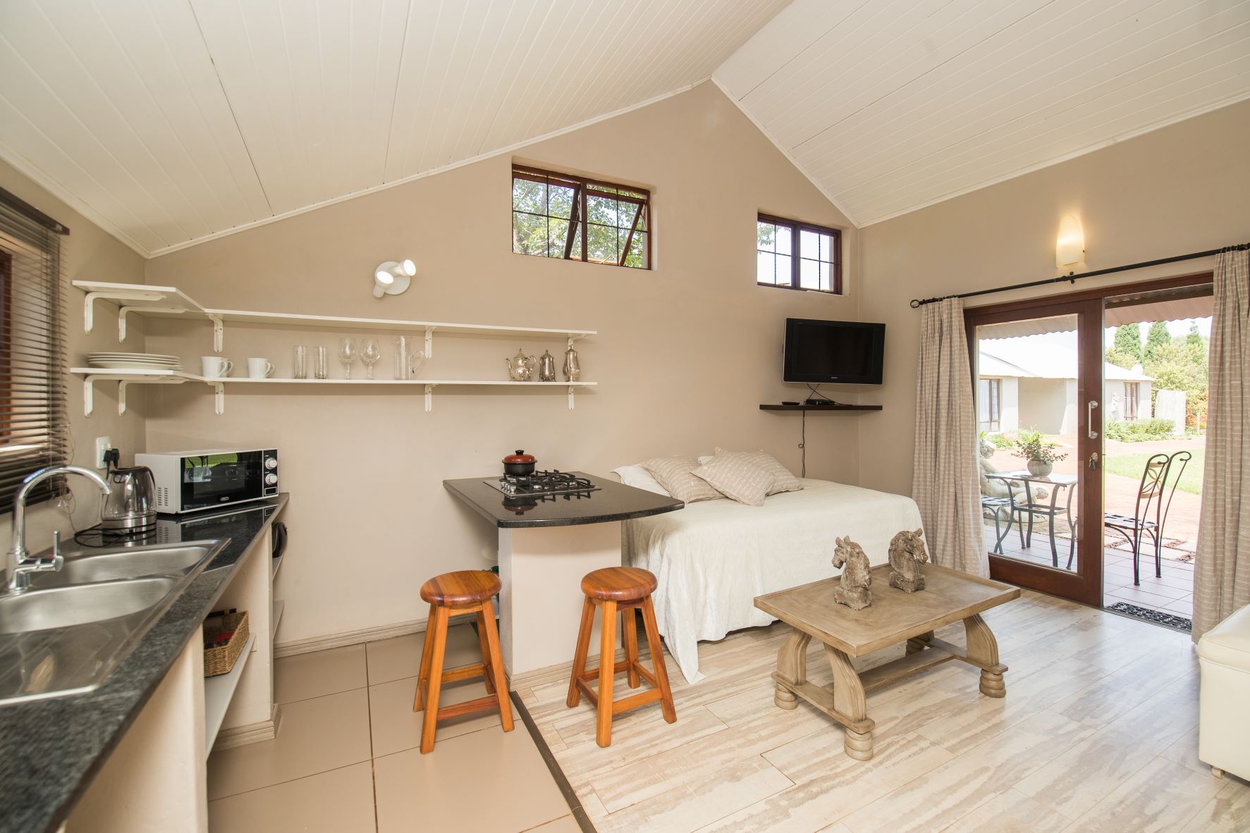 Three Thymes Inn thumbnail 5