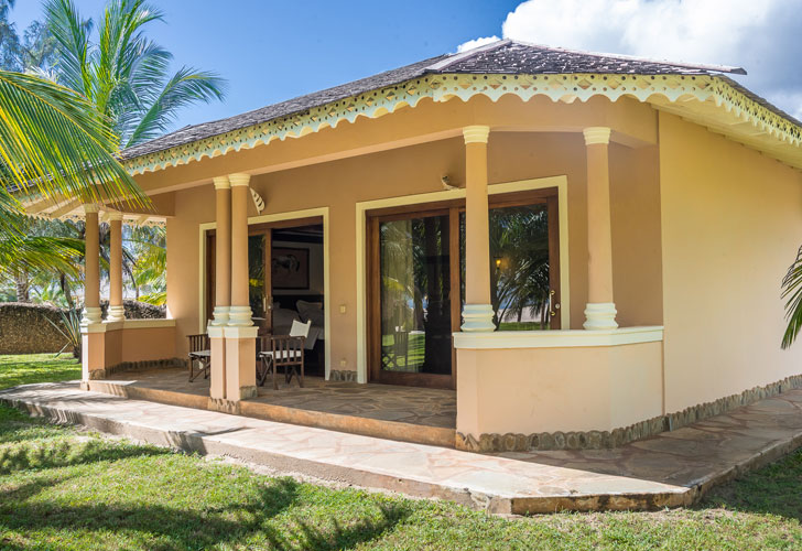 Ocean Beach Resort & Spa thumbnail 3