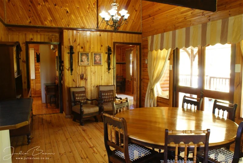 Stoffels Rus Self Catering Log Cabin thumbnail 3