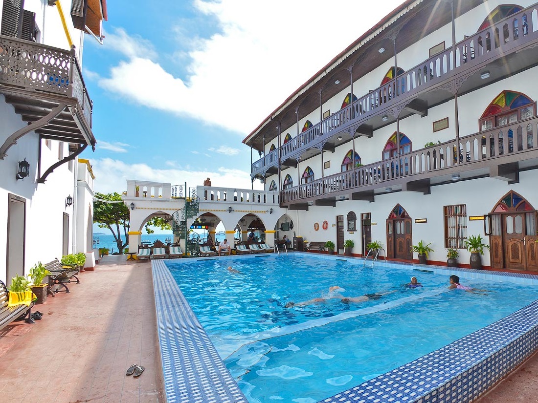 Tembo House Hotel thumbnail 3