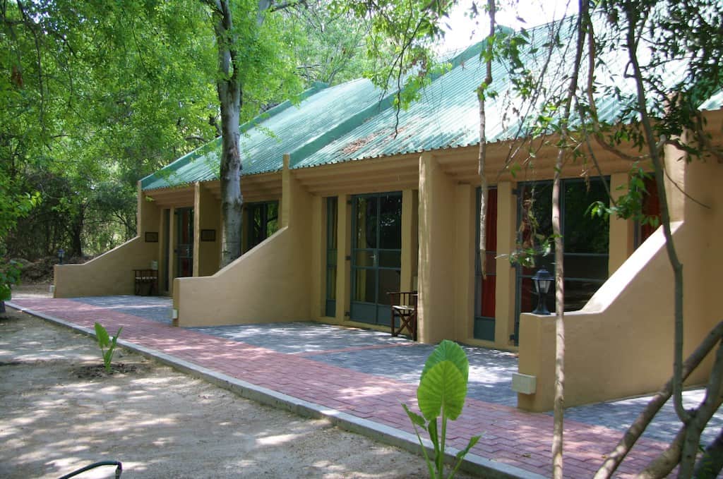 Island Safari Lodge thumbnail 6