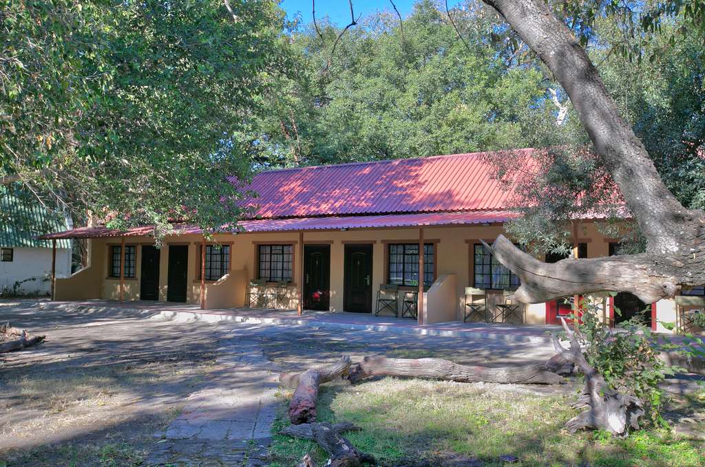 Island Safari Lodge thumbnail 7