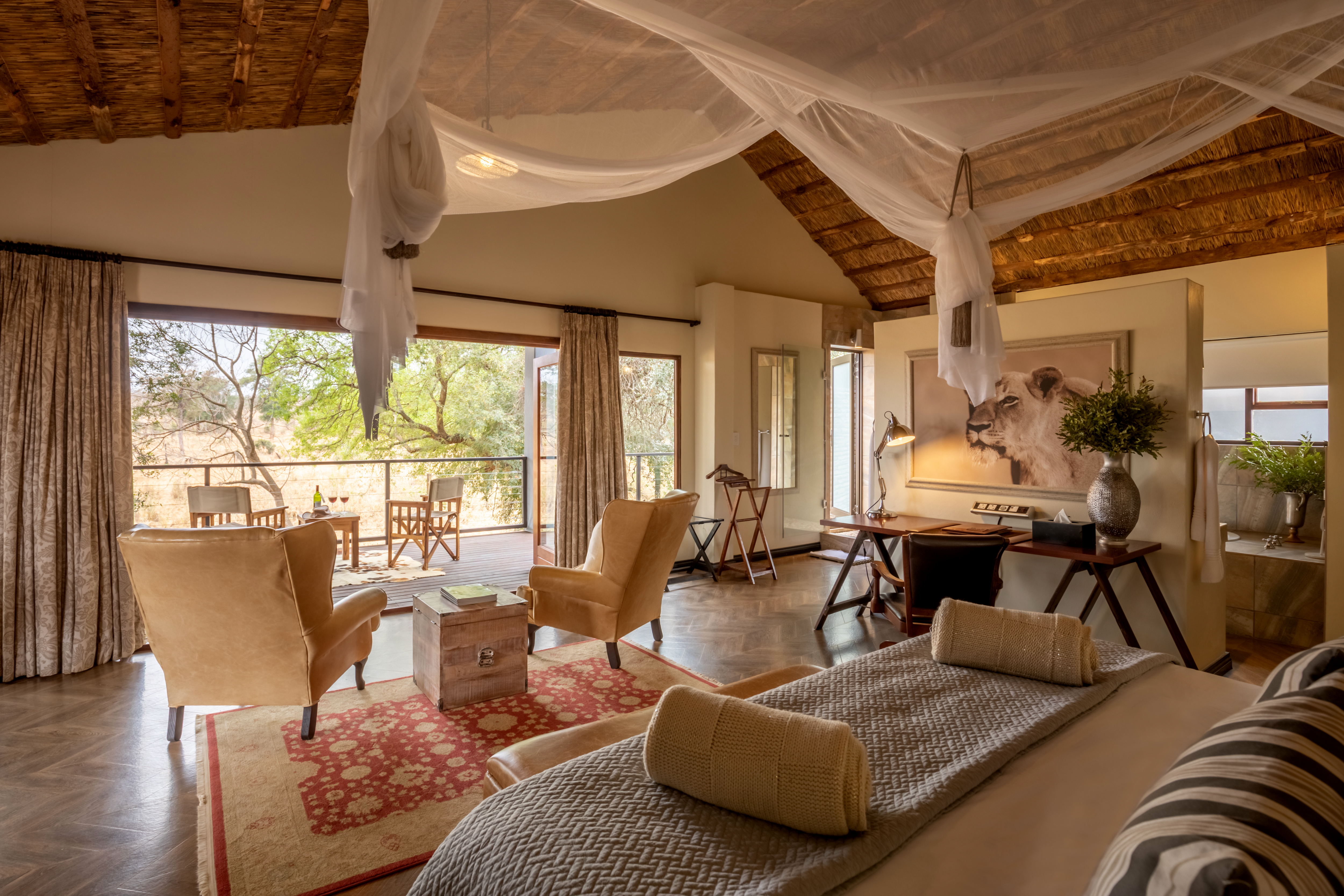 <p>Beautiful luxury scenic rooms at Becks Safari Lodge - there 11 rooms over looking the incredible Makusti River.&nbsp;</p>