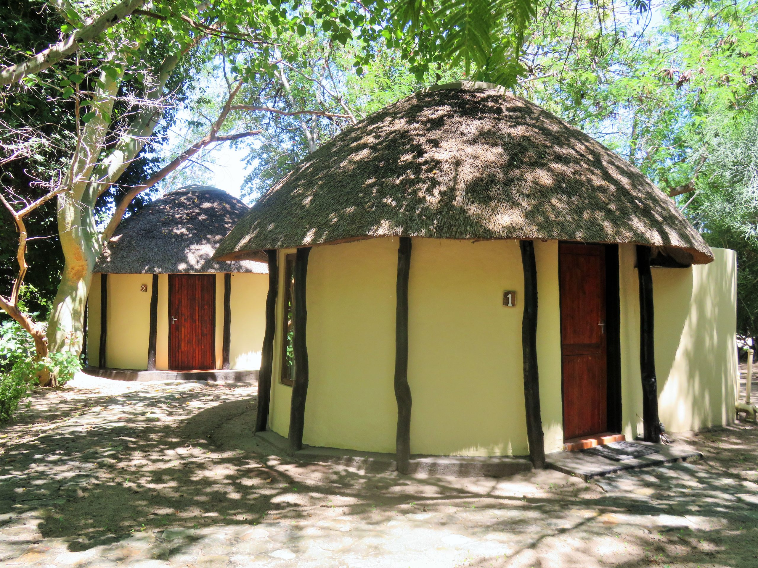 Gweta Lodge thumbnail 3