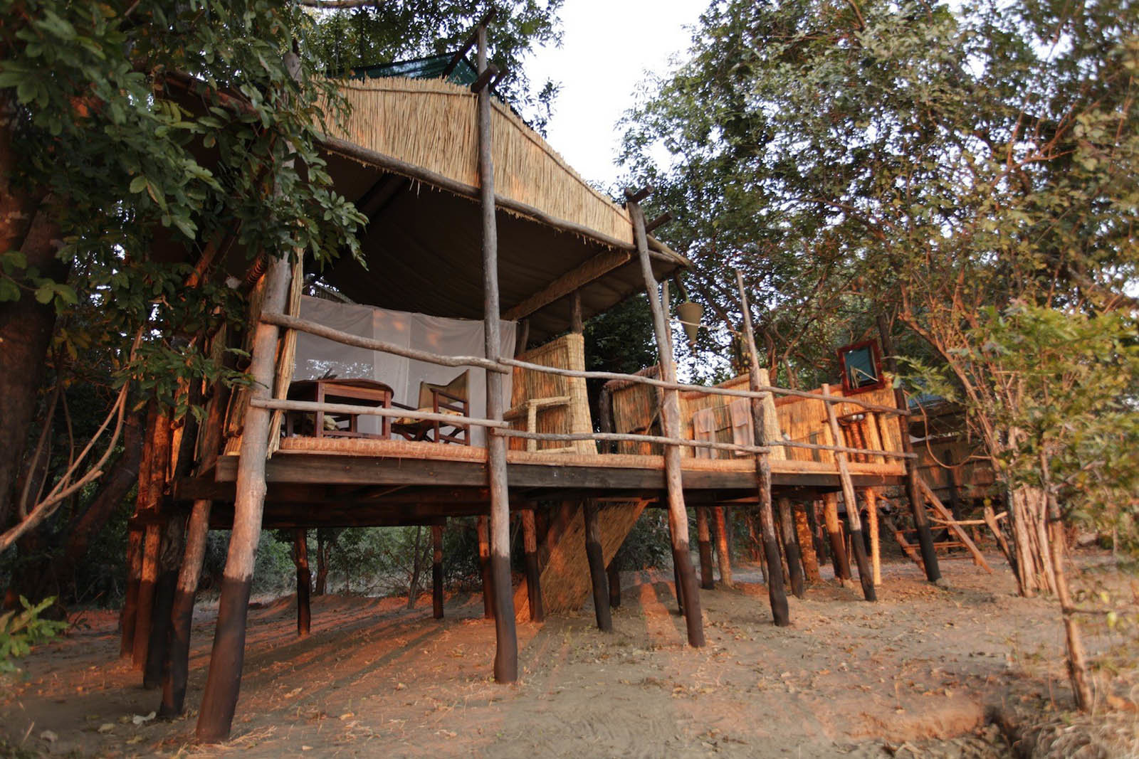 Island Bush Camp thumbnail 3