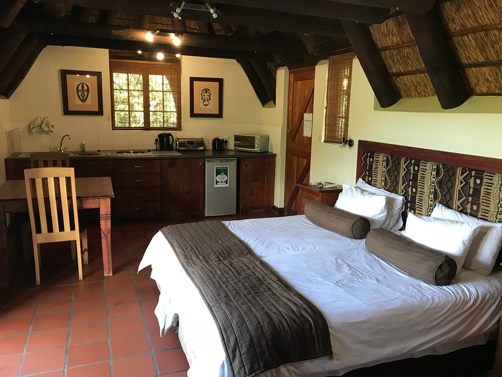 Addo Elephant Matyholweni Rest Camp thumbnail 3