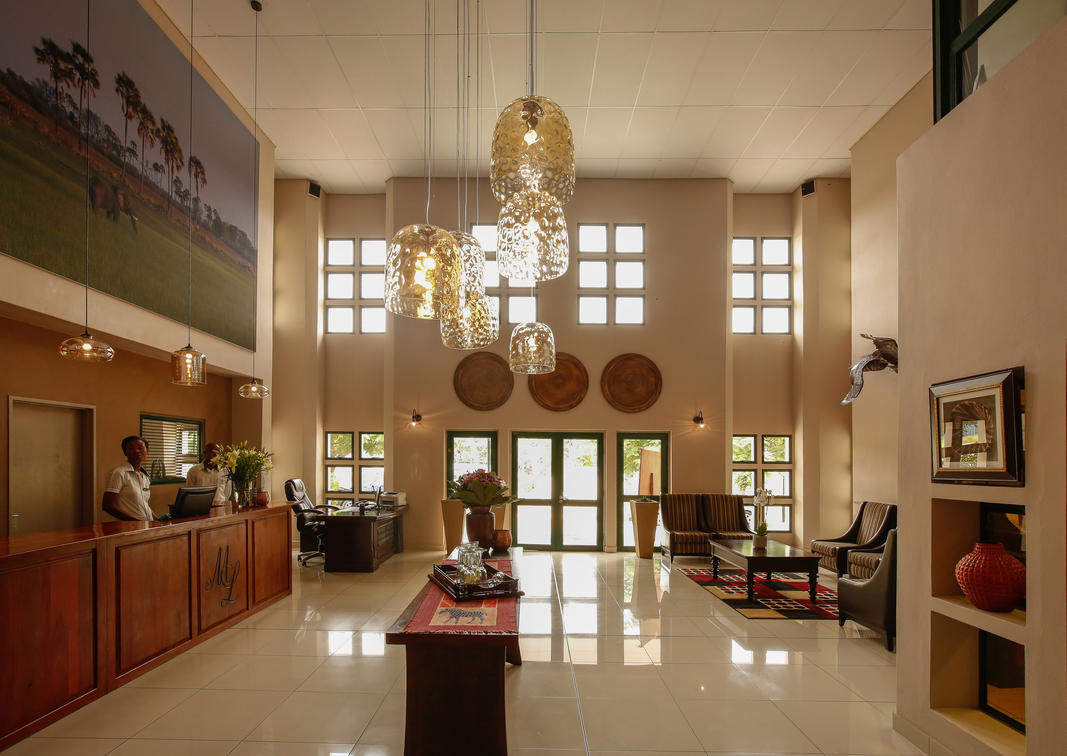 Maun Lodge thumbnail 2