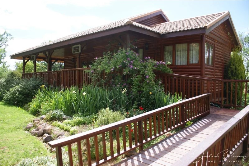 Stoffels Rus Self Catering Log Cabin thumbnail 2