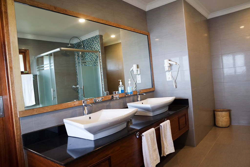 Lake Bunyonyi Lodge thumbnail 8