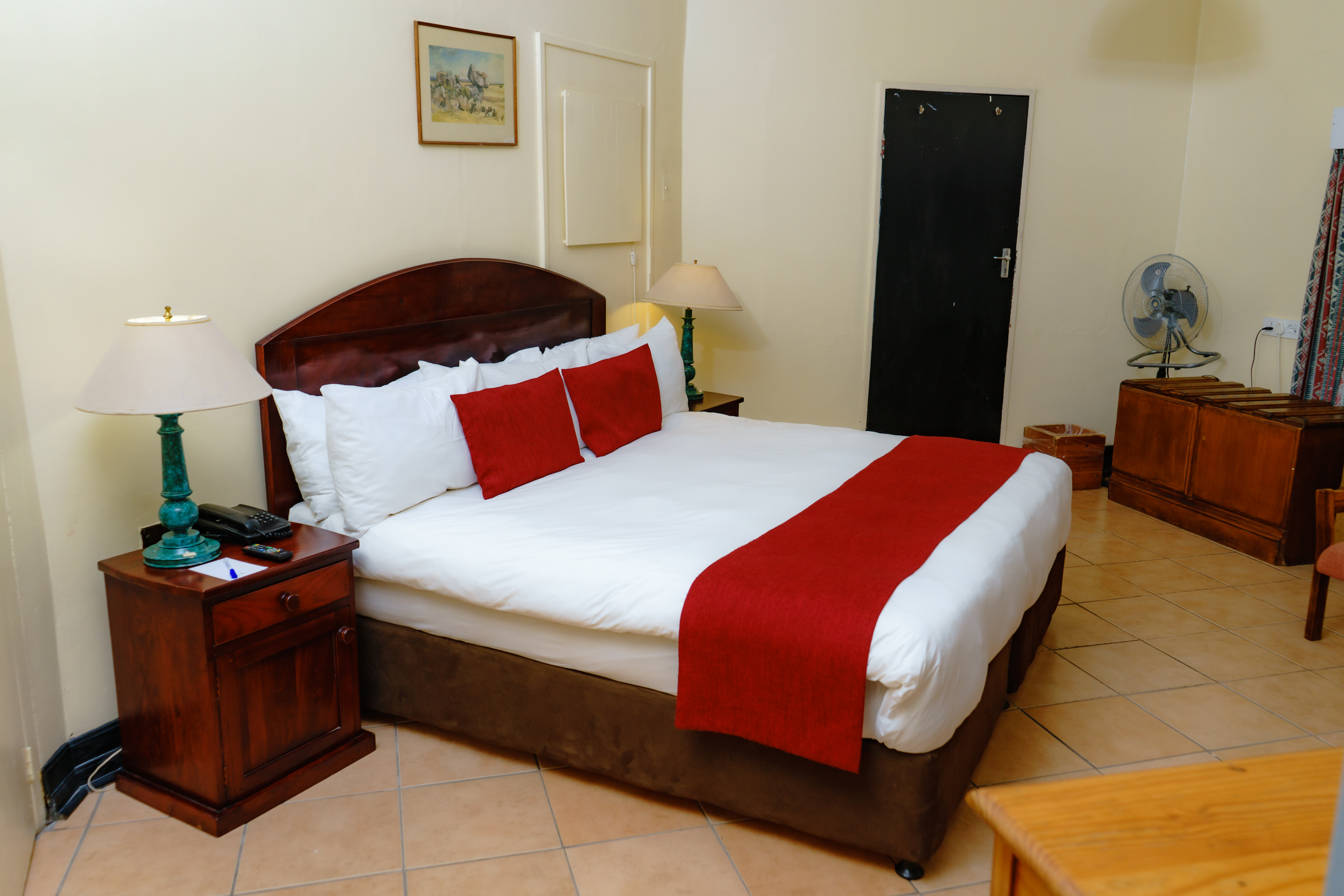 Great Zimbabwe Hotel thumbnail 2