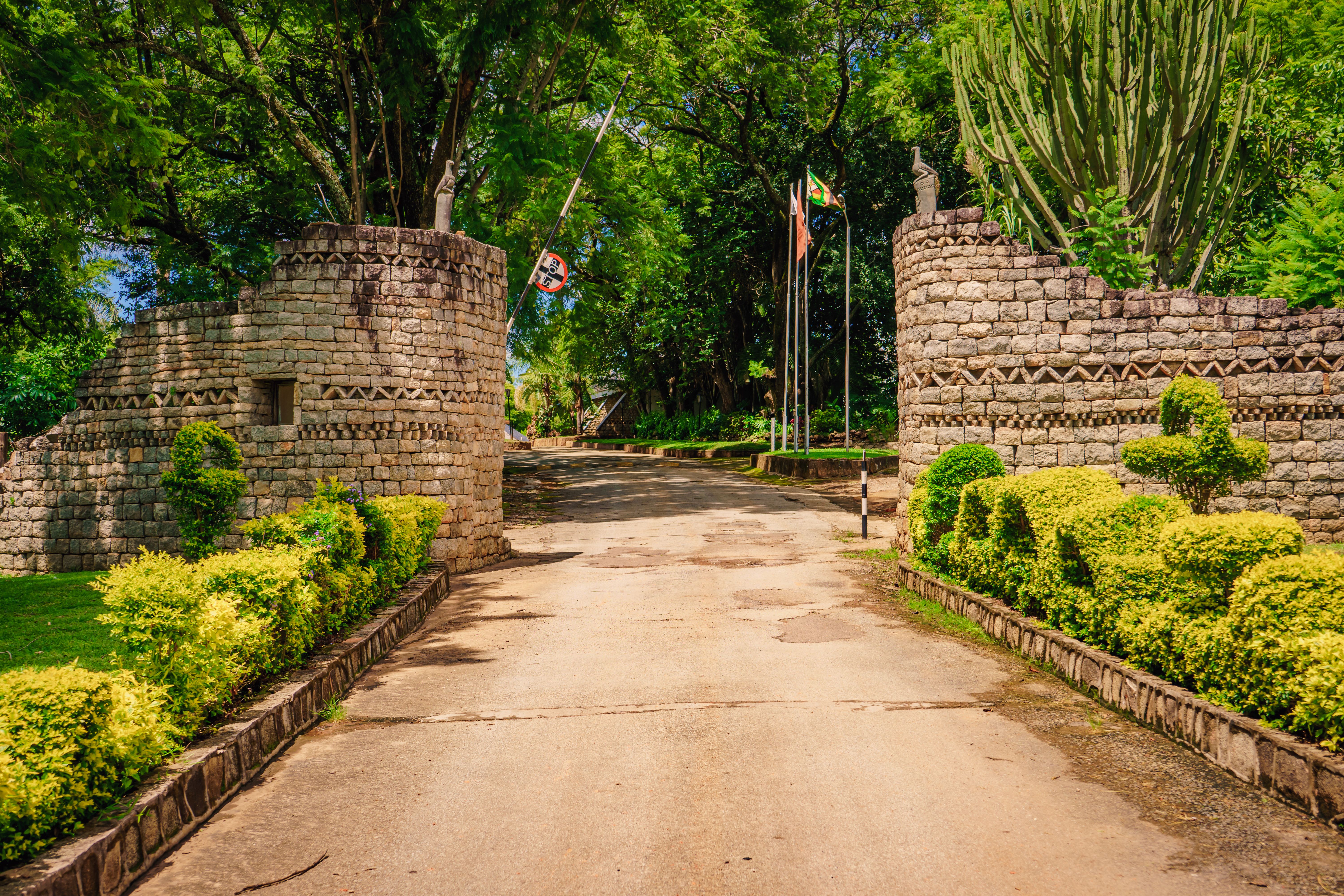 Great Zimbabwe Hotel thumbnail 3